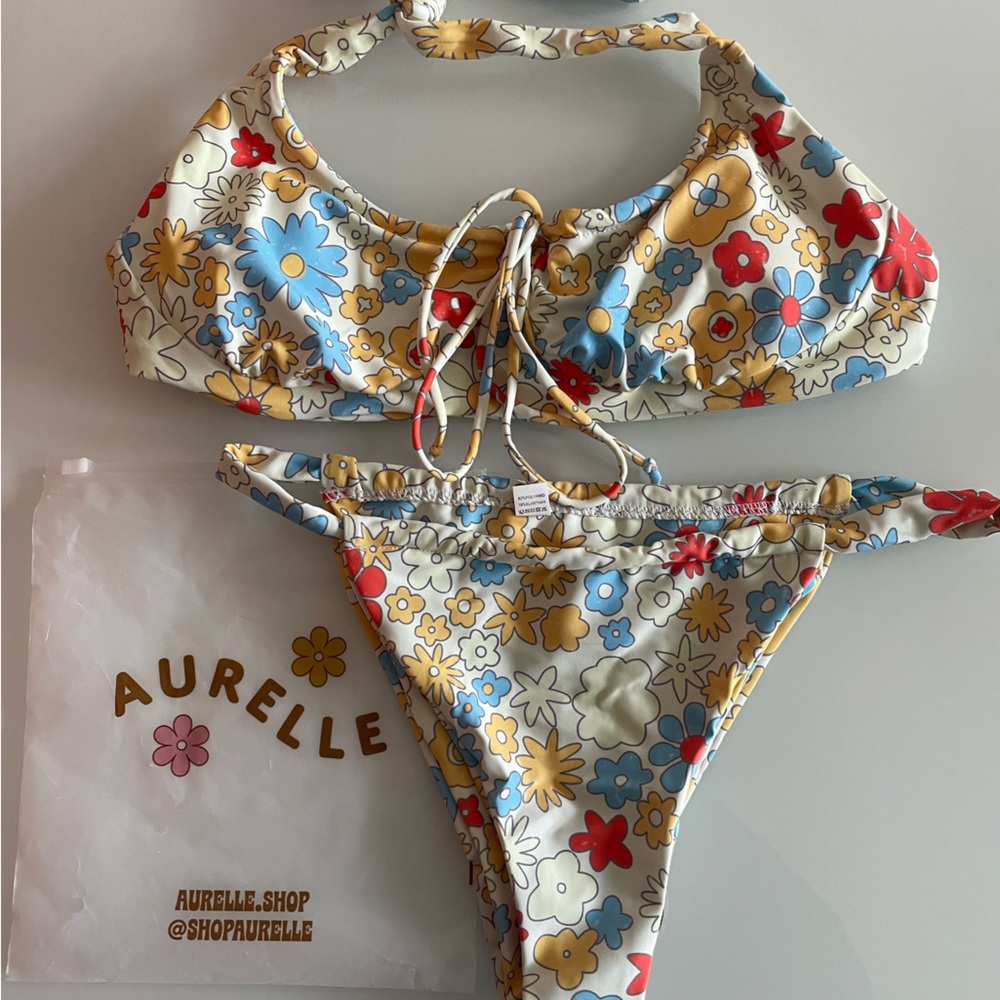 Aurelle bikini